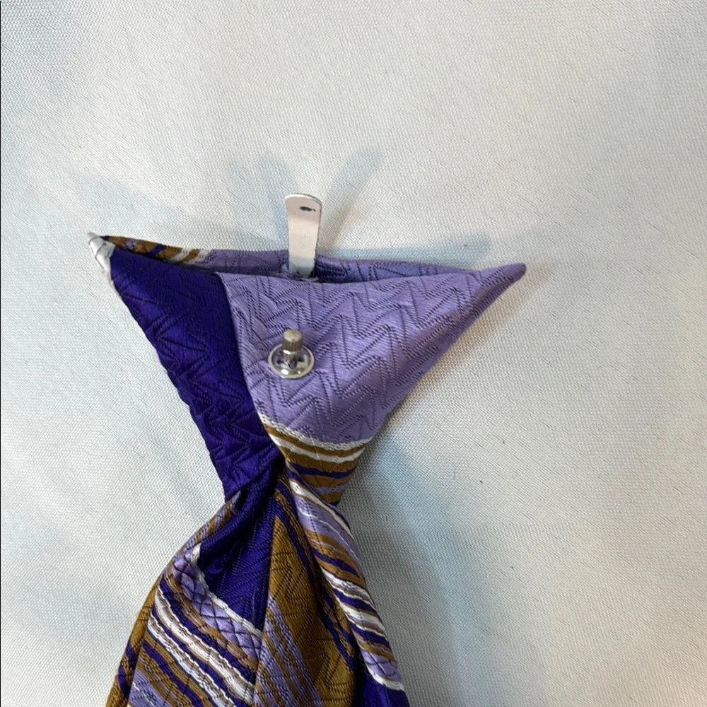 Vintage 1970’s Andhurst Men’s Clip-On, Snapped(TM), Striped Tie, Purple&Gold